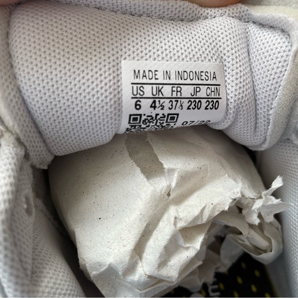 ‼️SOLD‼️ NIB Women Adidas Metallic Animal Print Tennis Sneakers Size 6 - Picture 6 of 9